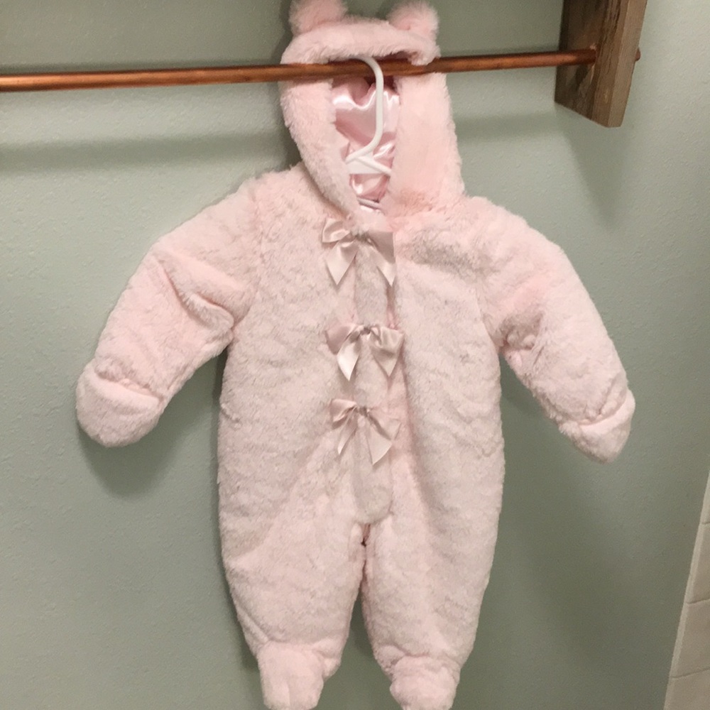 Baby girl hooded bunting - Picture 2 of 5